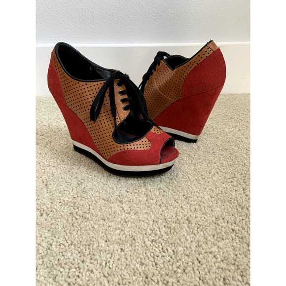 Luxury Rebel Wedges - Picture 2 of 7